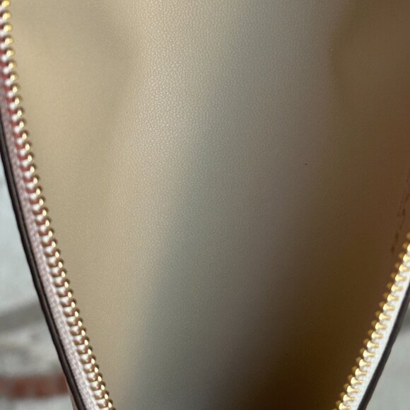 COACH NOTEBOOK + PENCIL CASE STRAWBERRY PRINT (SET):NWT STRAWBERRIES CAO44/CAP08 - Picture 14 of 16